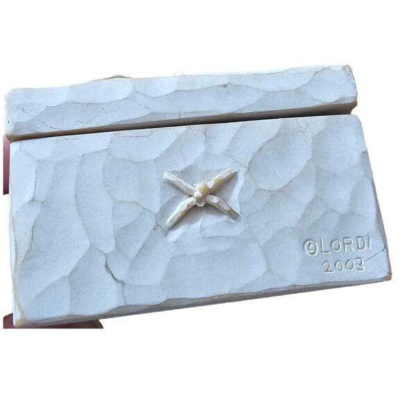 Willow Tree Lordi Demdaco Friendship Resin Keepsake Box - Picture 4 of 8